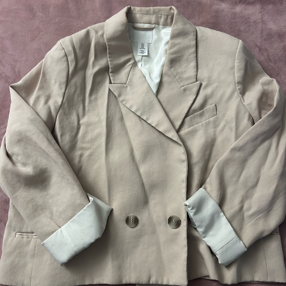 Beige Double-Breasted Crop Blazer
